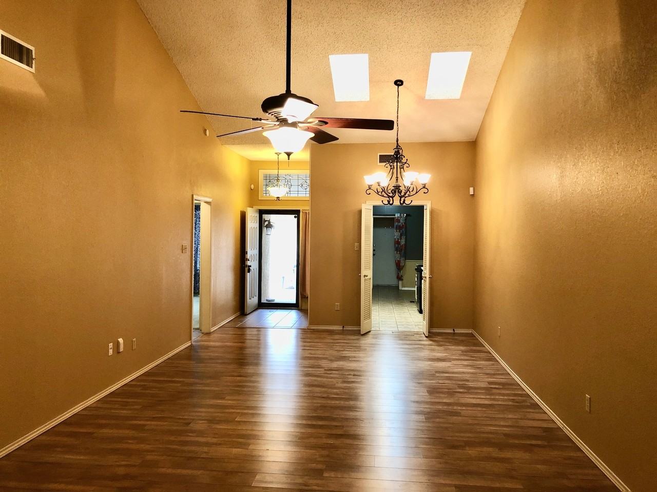 5113 56th Street - Photo 3 of 9