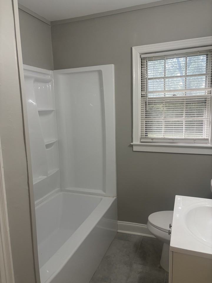 1622 Alta Vista Avenue #1 - Photo 7 of 9