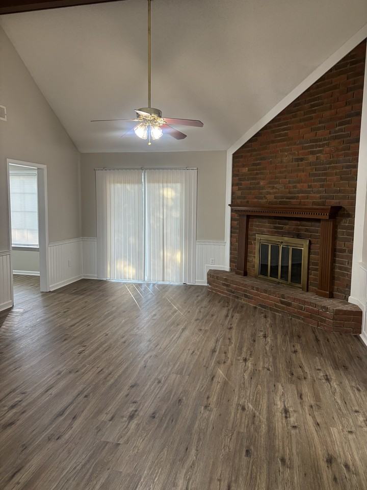 4197 Oak Valley Dr #1 - Photo 3 of 12