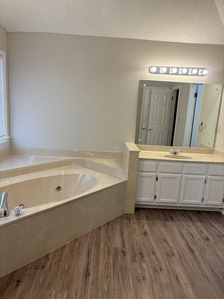 4197 Oak Valley Dr #1 - Photo 5 of 12