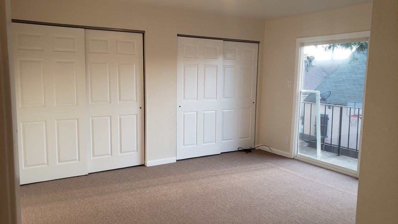 7449 Weld St #B - Photo 6 of 8