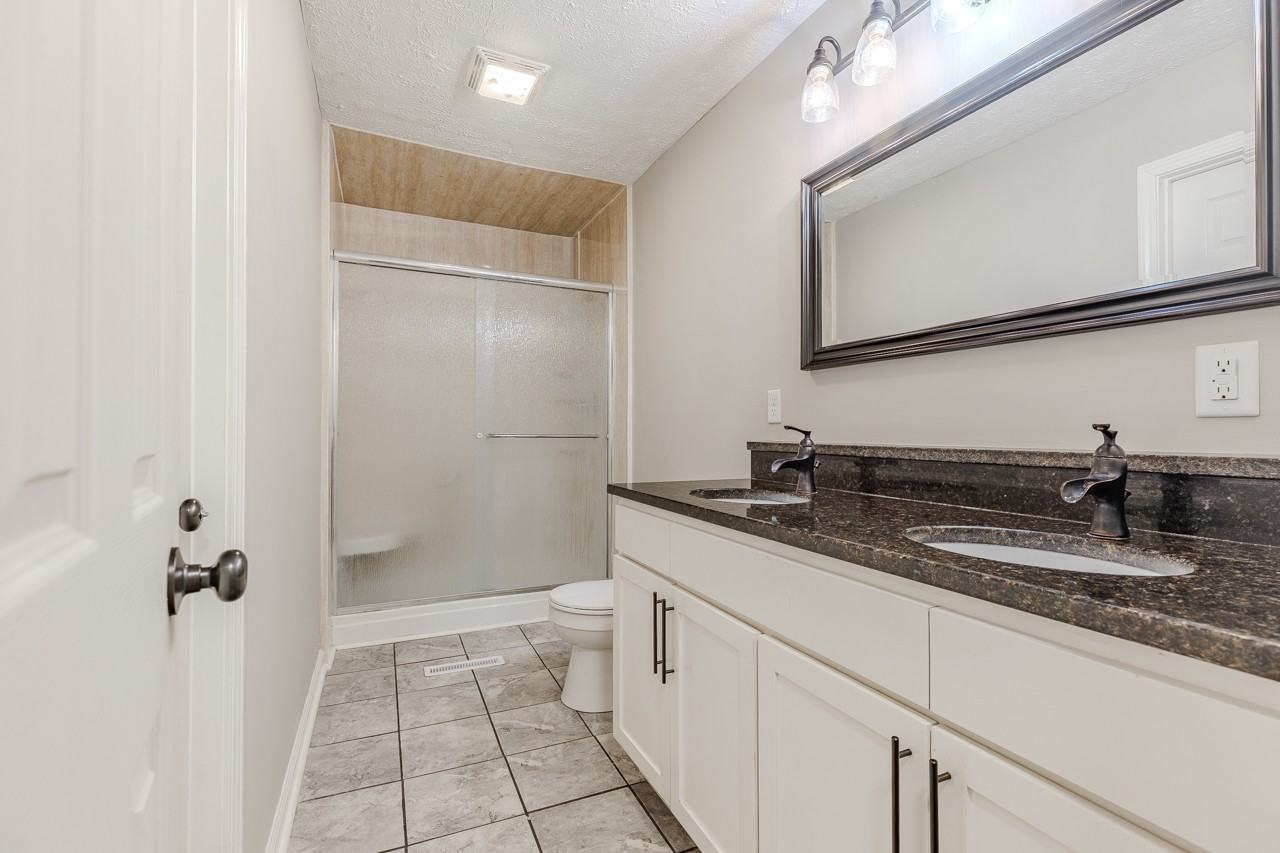 343 Meadowview Dr #1 - Photo 6 of 10