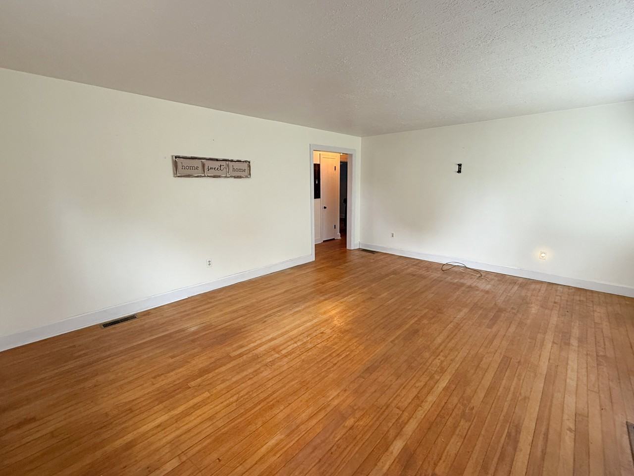 1445 Campbellsville Rd #1 - Photo 2 of 10