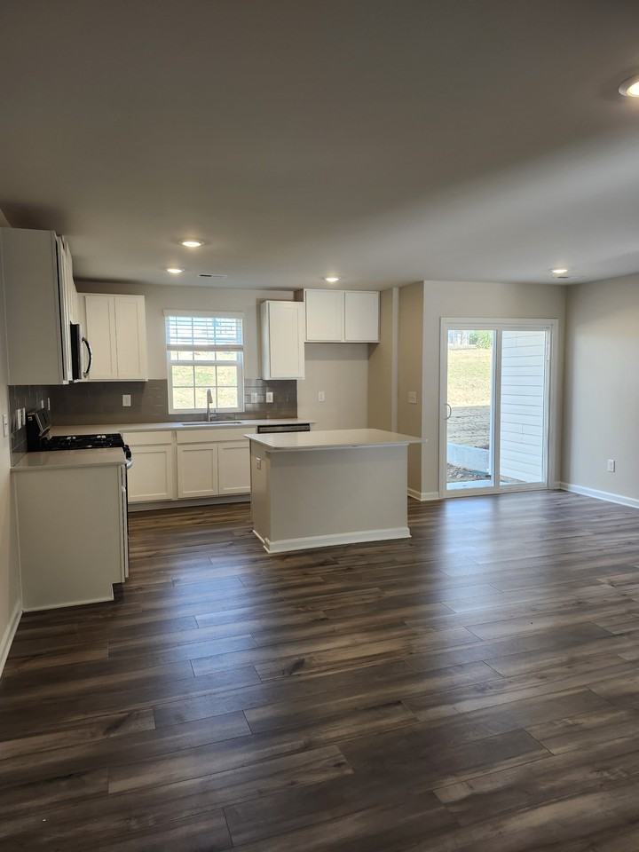 818 Powder Branch Drive - 1 #1 - Photo 3 of 15