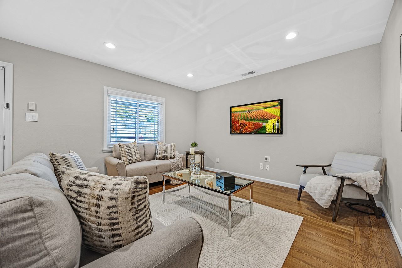 2438 Upland Dr #1 - Photo 6 of 30