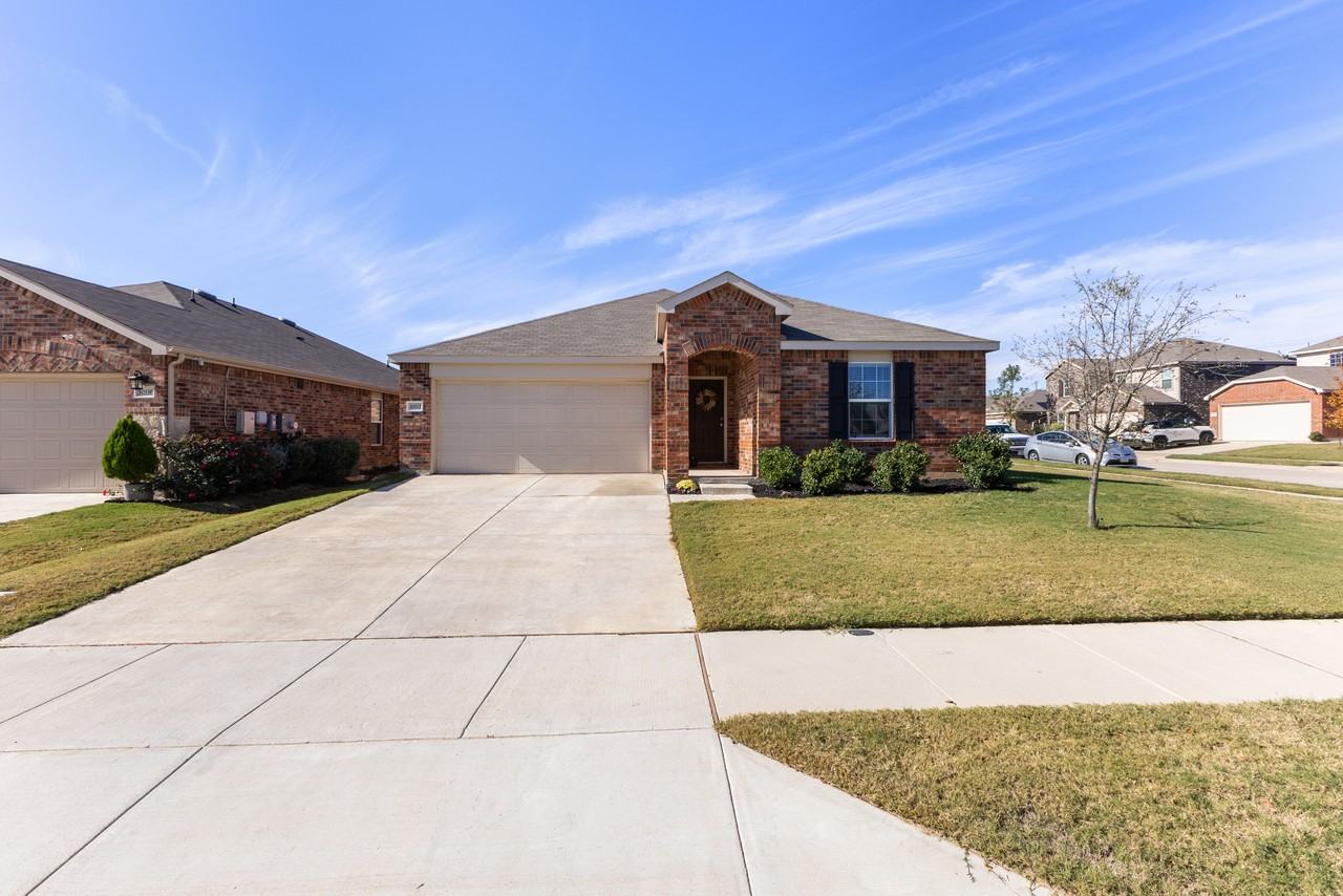 10112 Falkland Road #1