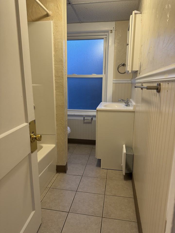 901 Cliff Street #1 - Photo 7 of 10