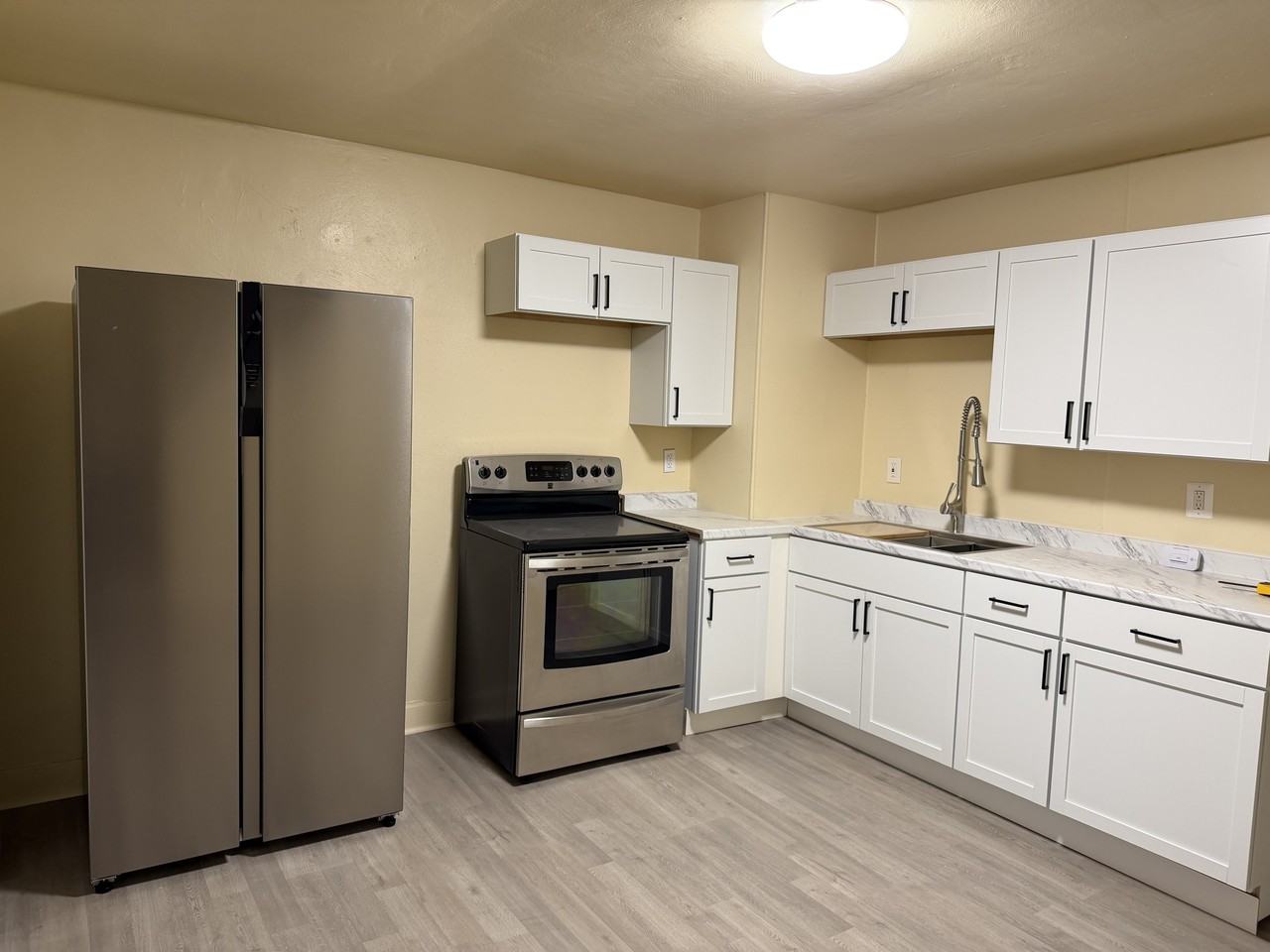 903 Cliff Street #1 - Photo 2 of 8