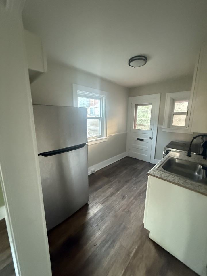 2900 Clermont Avenue #2 - Photo 2 of 10