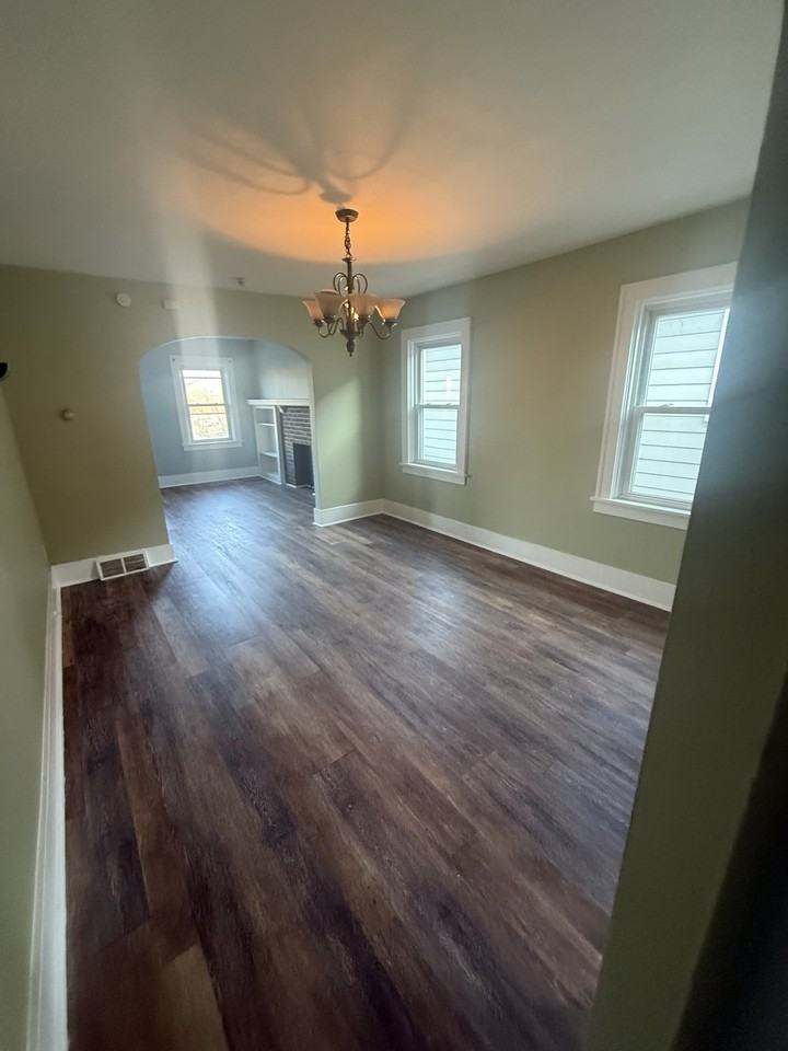 2900 Clermont Avenue #2 - Photo 3 of 10