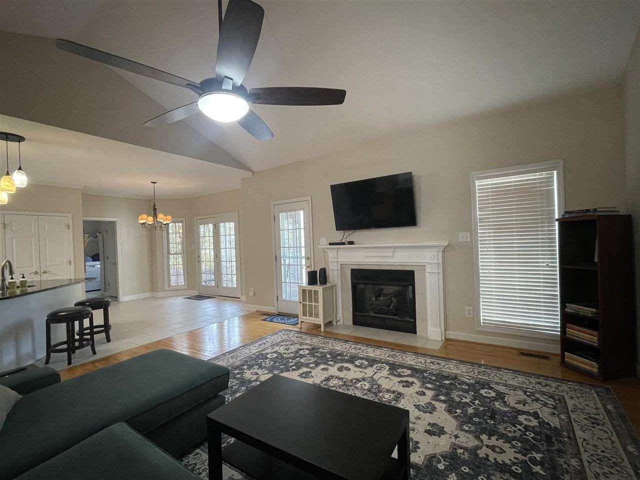 11 Hialeah Pl #1 - Photo 5 of 28