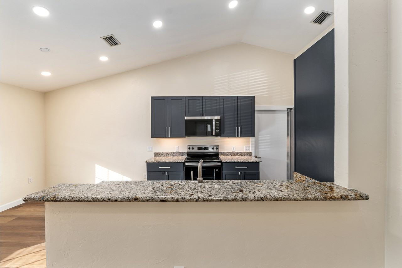 6523 Northwest 109th Place #A - Photo 4 of 34