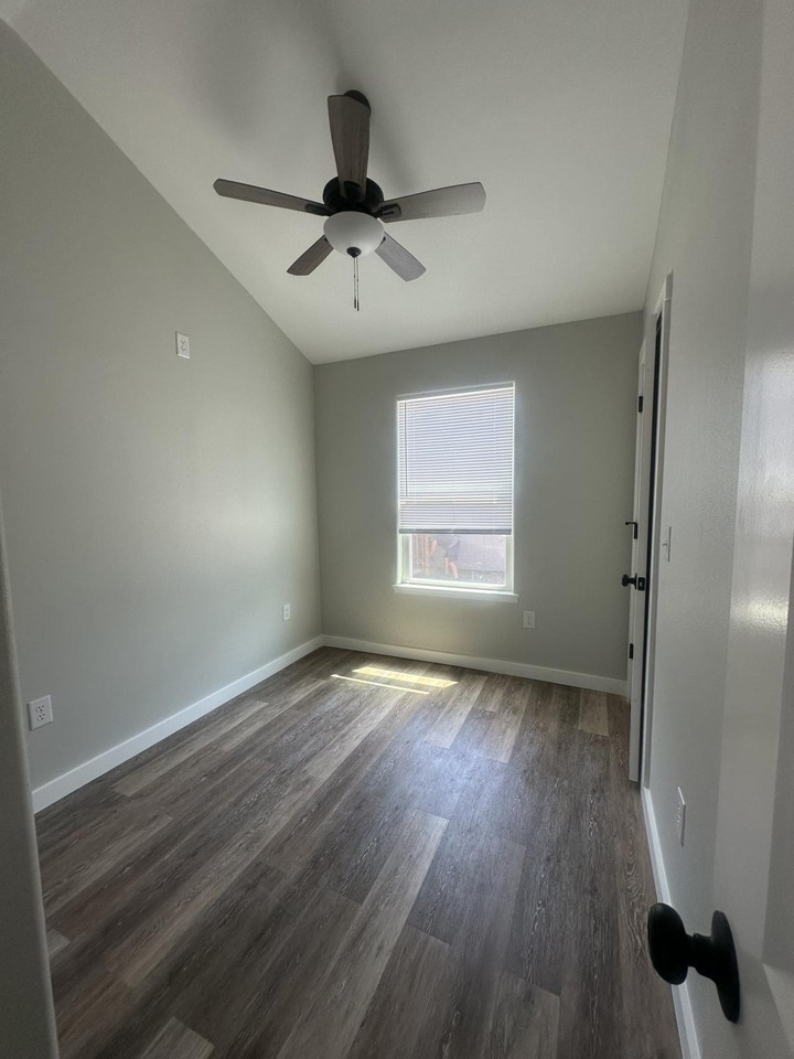 152 Camp Rd #G - Photo 6 of 10
