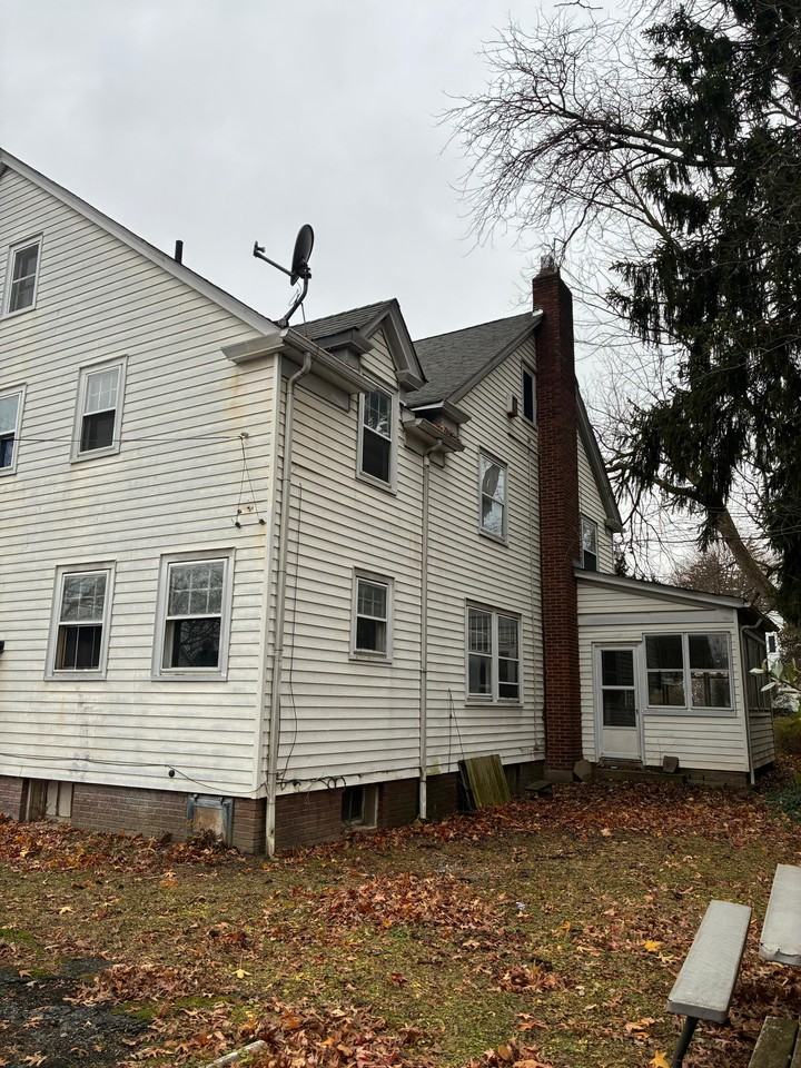 72 Harriman Ave #2 - Photo 3 of 40