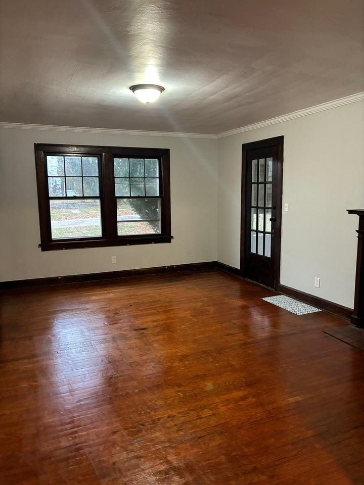 72 Harriman Ave #2 - Photo 4 of 40