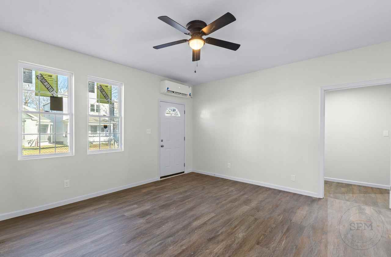 502 E Ormsby Ave #1 - Photo 5 of 31