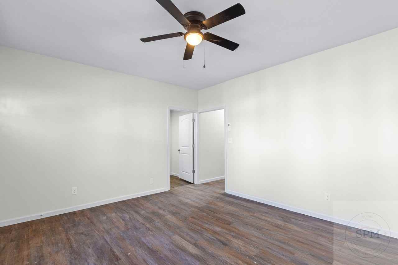 502 E Ormsby Ave #1 - Photo 7 of 31