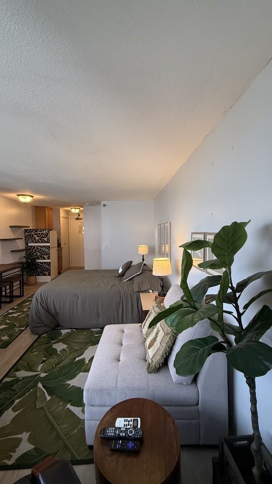 1700 Ala Moana Boulevard #1902 - Photo 3 of 33