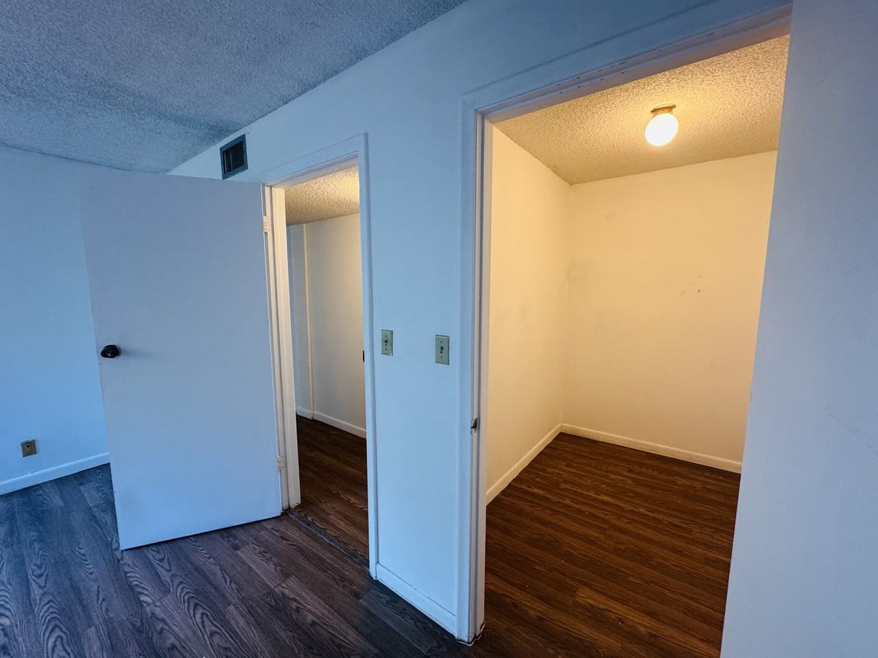 204 204 - Photo 4 of 12