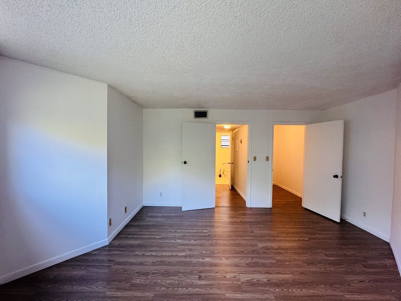 204 204 - Photo 5 of 12