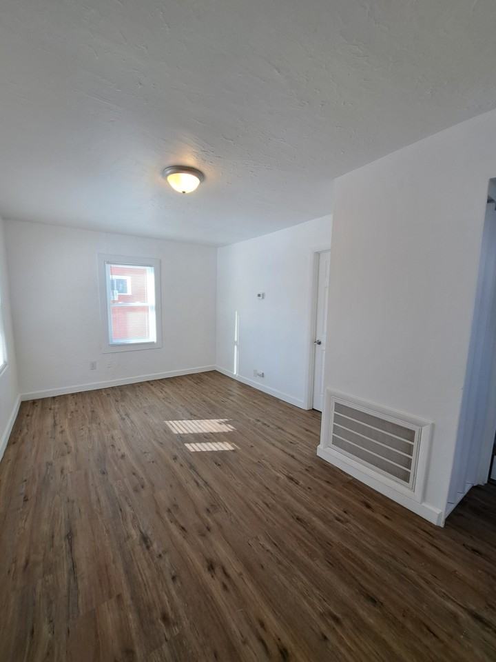 2251 Martin Ave #1 - Photo 5 of 9