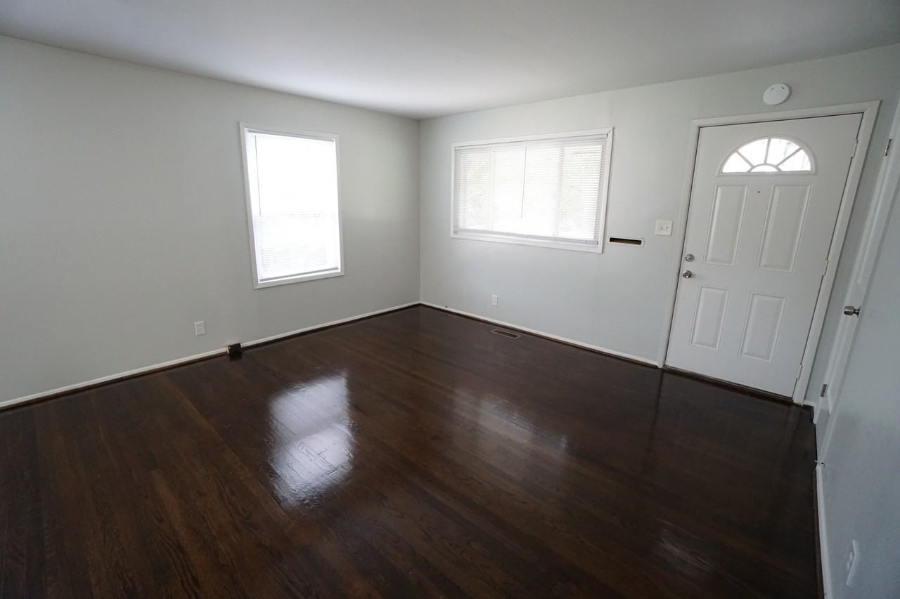 112 13th Ave N #1 - Photo 7 of 23