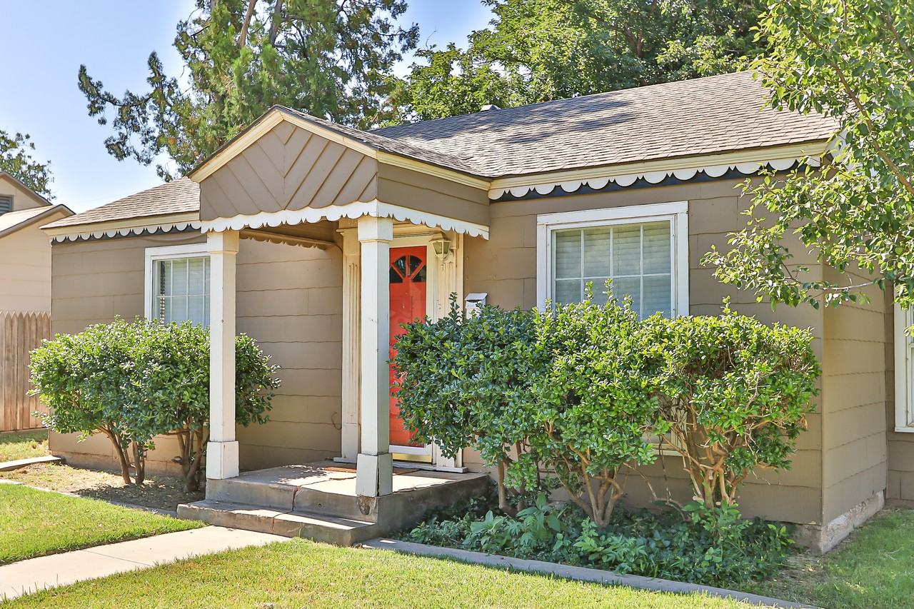 2517 33rd Street - Photo 5 of 50