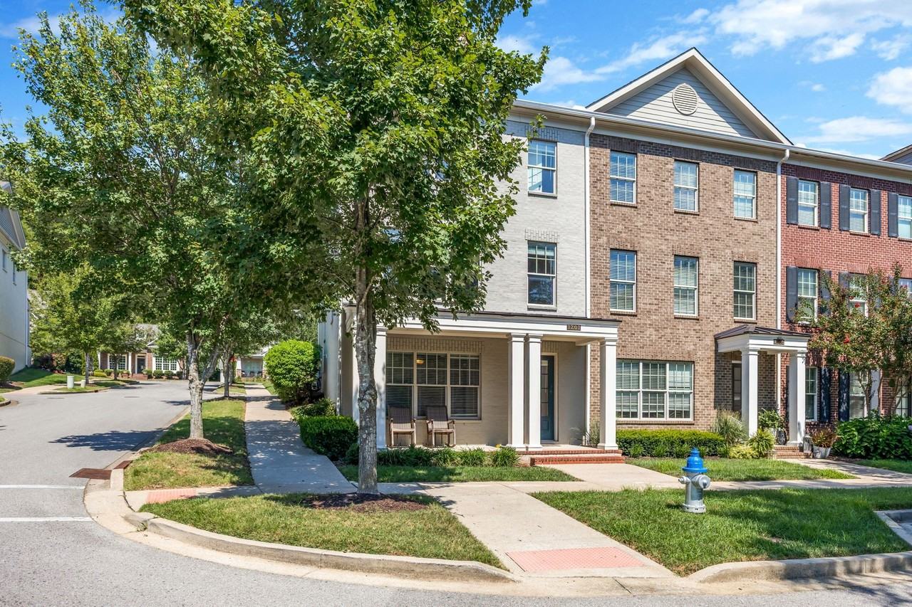 1201 Moher Blvd #1 - Photo 2 of 37