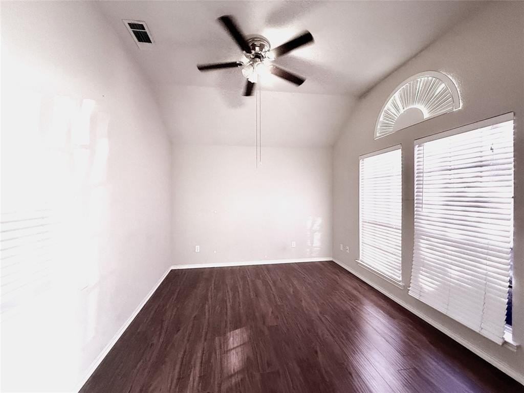 8832 Fayetteville Dr - Photo 2 of 20