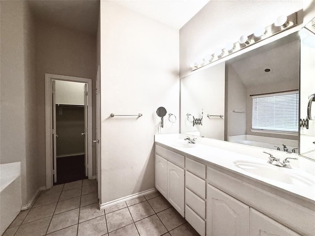 8832 Fayetteville Dr - Photo 6 of 20