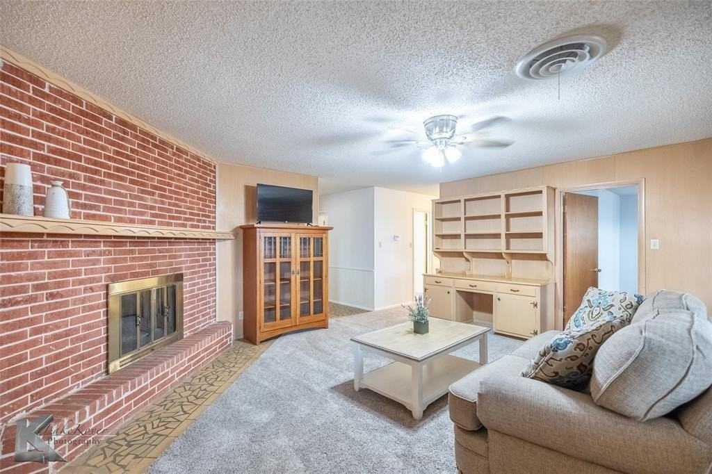 1926 Richland Drive - Photo 5 of 39