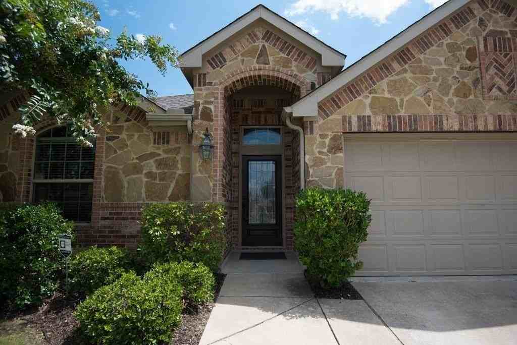 809 Hardwood Dr - Photo 2 of 21