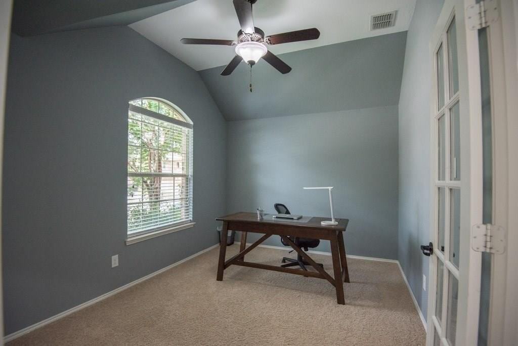 809 Hardwood Dr - Photo 6 of 21