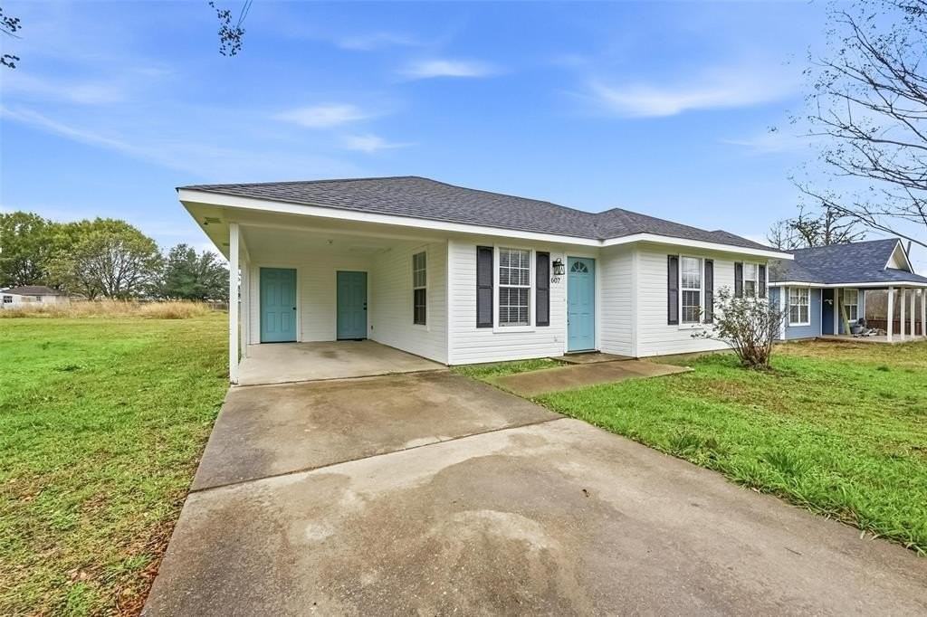 607 Oldham Street - Photo 2 of 20