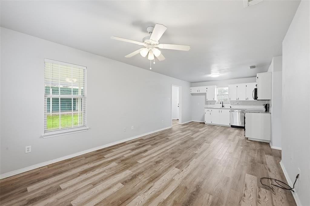 607 Oldham Street - Photo 4 of 20