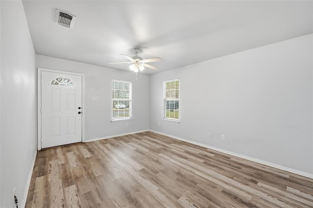 607 Oldham Street - Photo 7 of 20