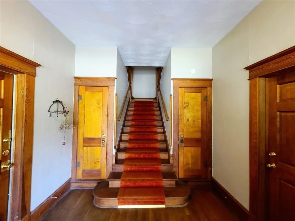 4911 Worth St #4 - Photo 4 of 28