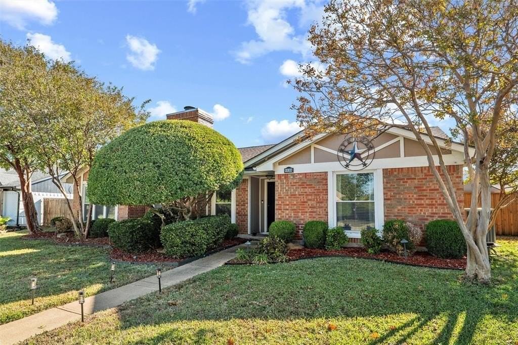 1116 Seabrook Drive - Photo 2 of 26