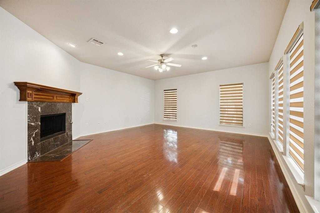 7457 Glasshouse Walk - Photo 4 of 25