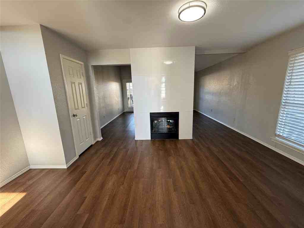 7913 Rice Dr - Photo 3 of 20