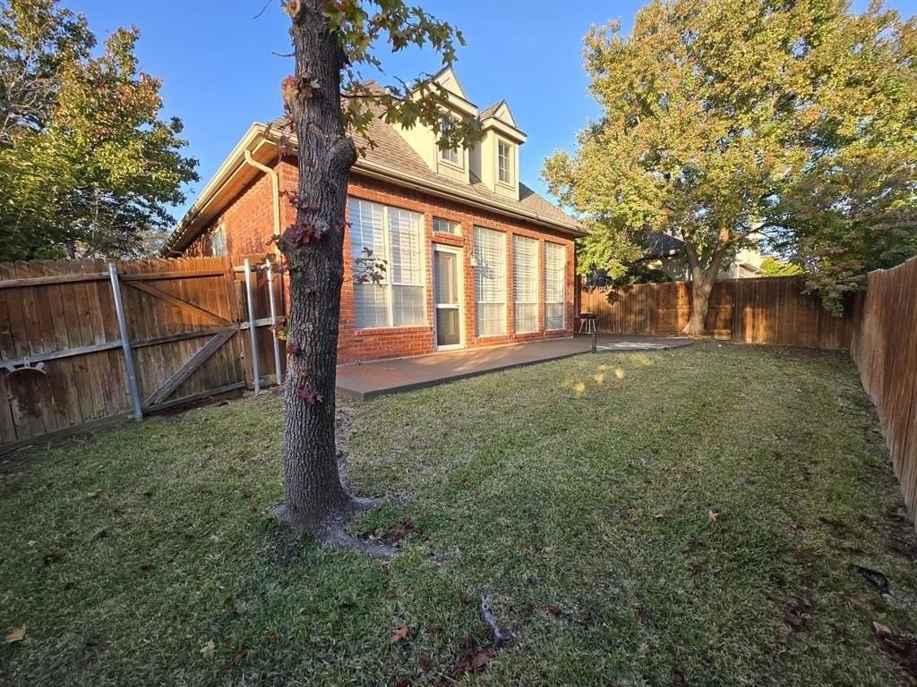 7700 Heather Ridge Ct - Photo 2 of 21