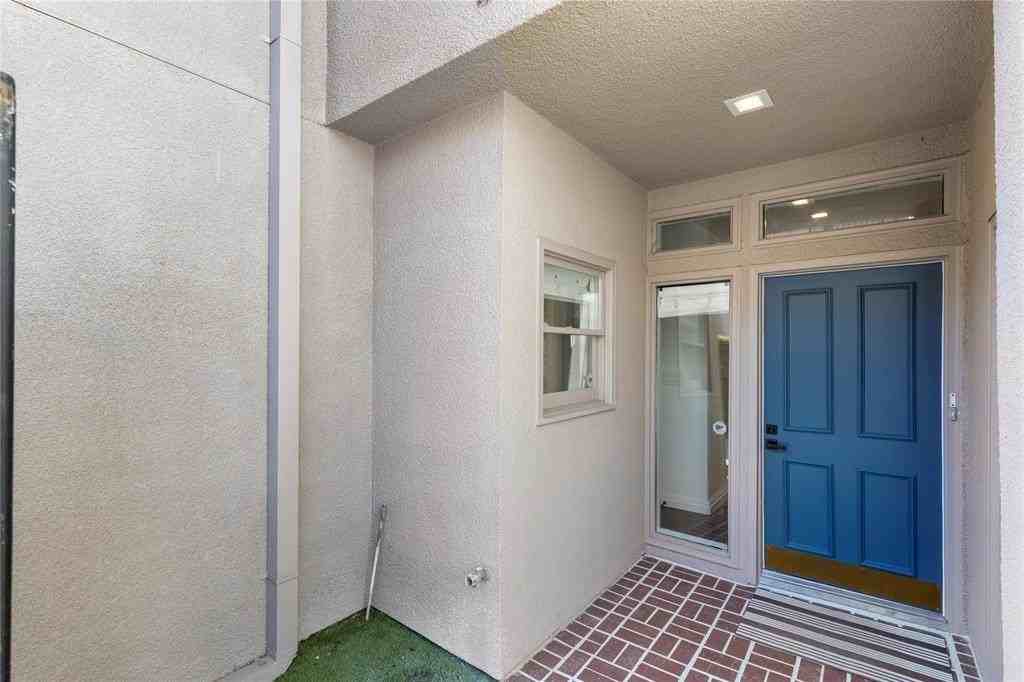 4526 Glenwick Lane - Photo 4 of 23