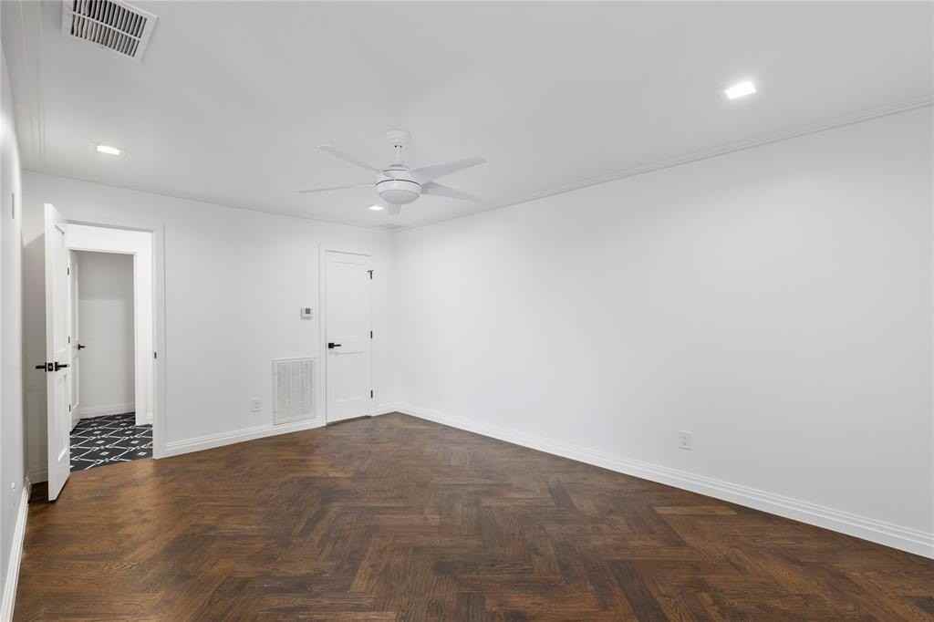 4526 Glenwick Lane - Photo 5 of 23