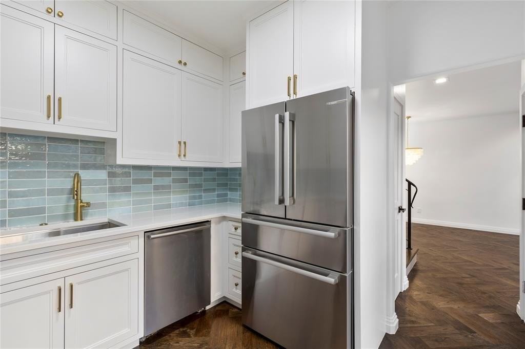 4526 Glenwick Lane - Photo 6 of 23