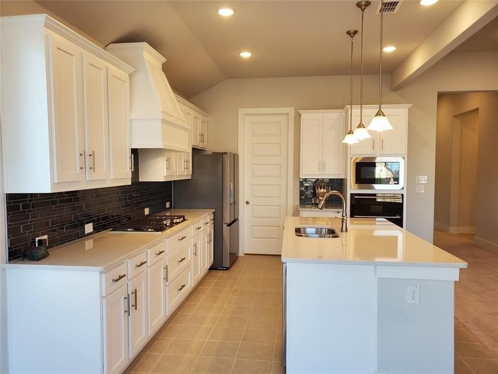 5104 Beautyberry Dr - Photo 3 of 16