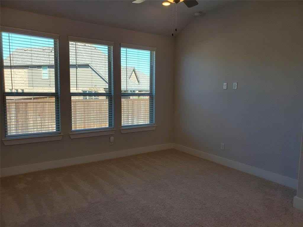 5104 Beautyberry Dr - Photo 6 of 16