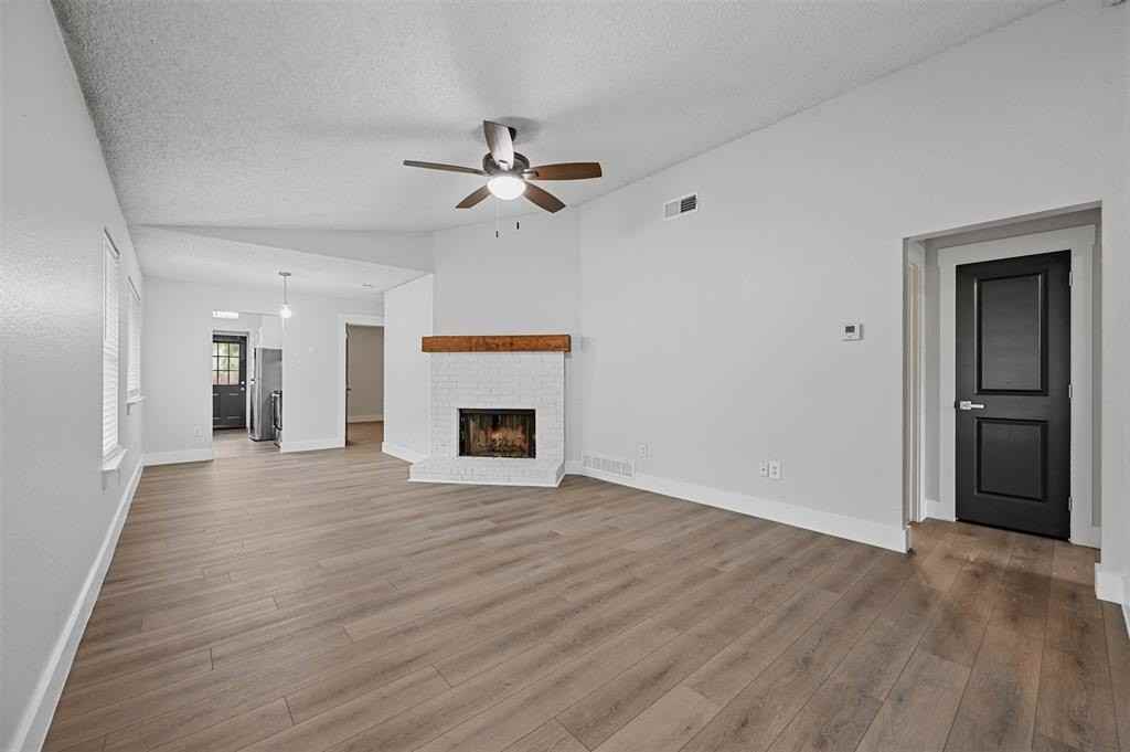 4917 Geddes Ave - Photo 3 of 19