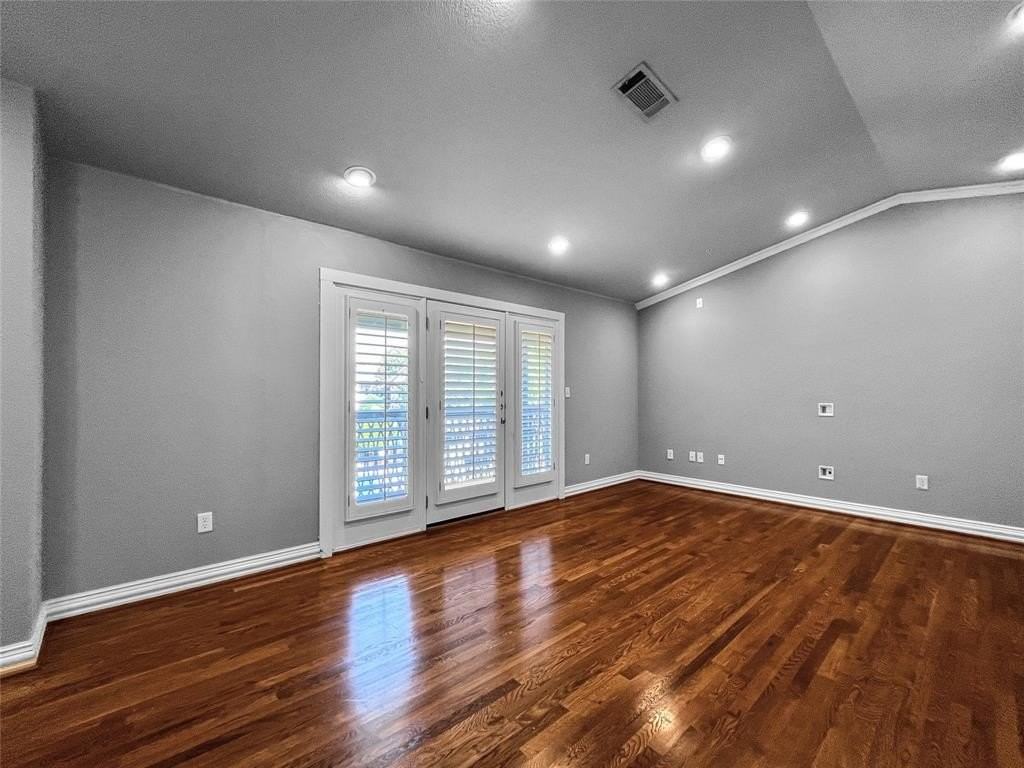 4012 Dillard Ct - Photo 4 of 15