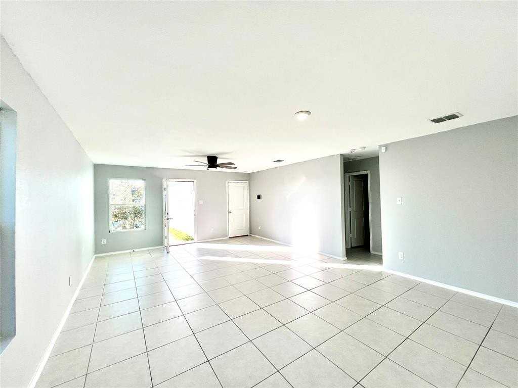 5711 Bristle Leaf Drive - Photo 3 of 23