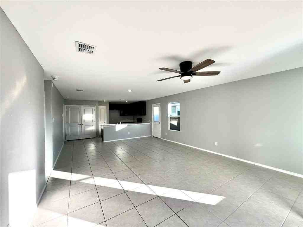 5711 Bristle Leaf Drive - Photo 4 of 23